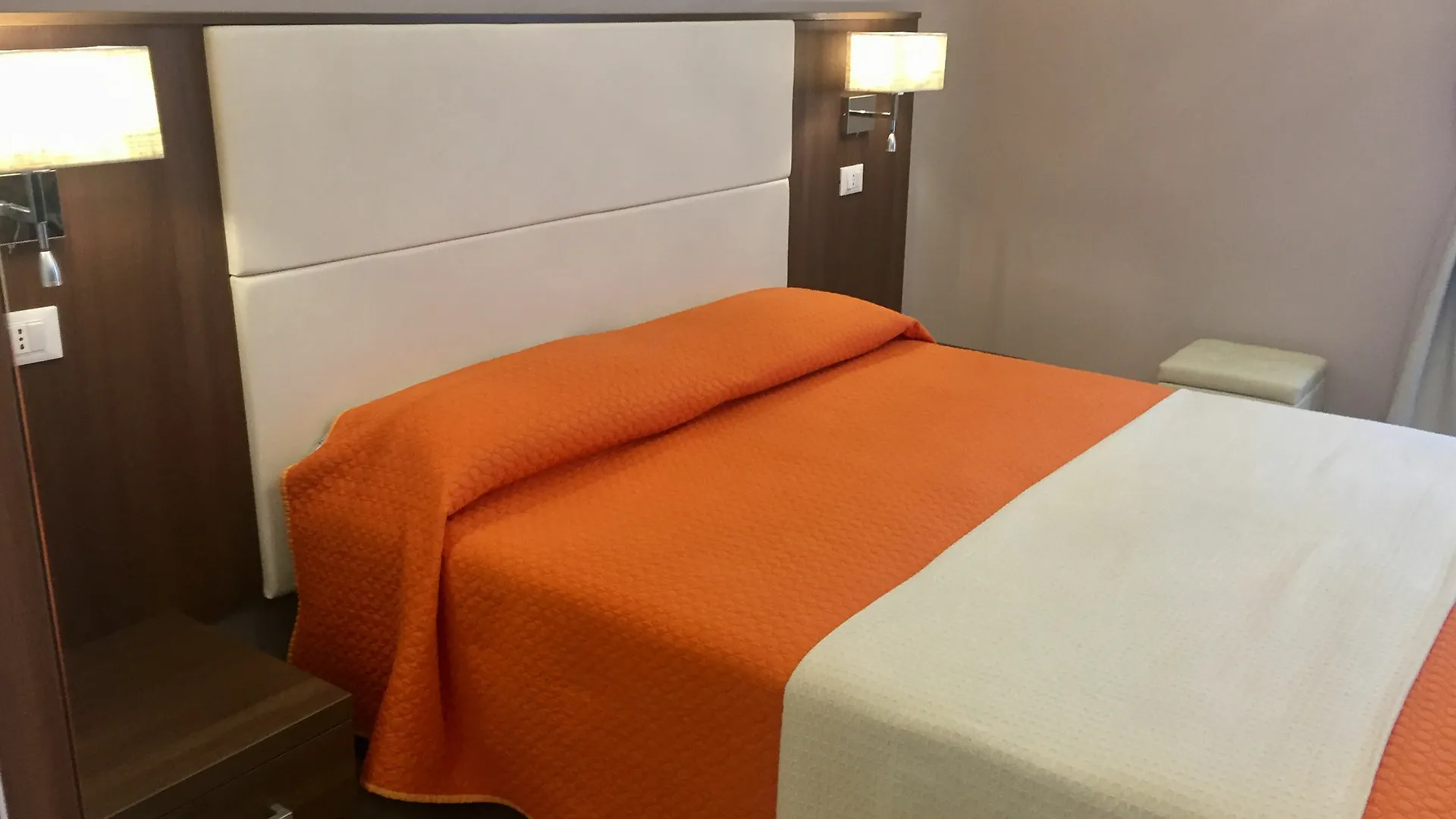 Archi di Roma Guest House