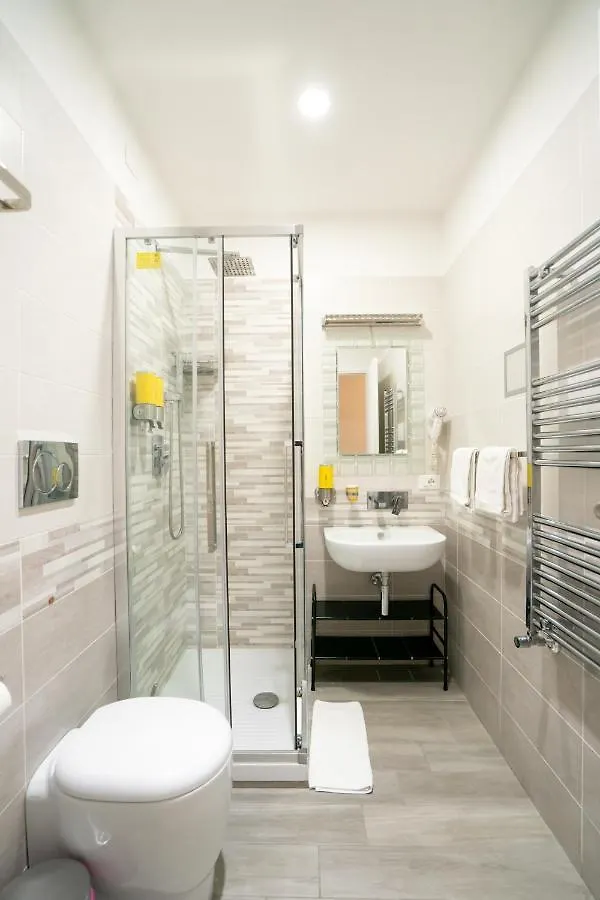Archi di Roma Guest House 3*, Rom