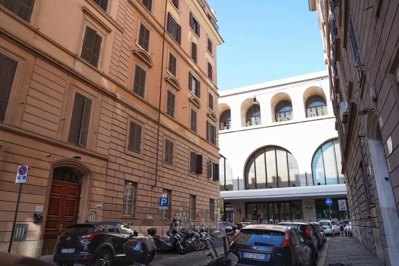 Archi Di Roma Guest House 3*,  Itália